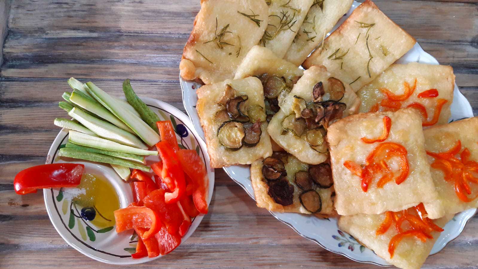 Pizzette veloci fatte in casa e pinzimonio romano con verdure km zero