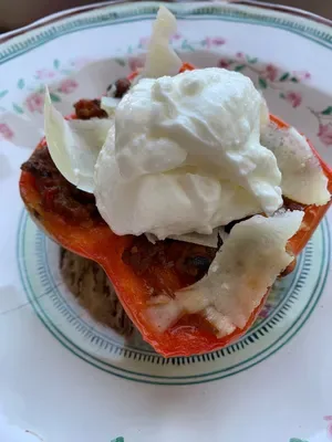 Peperoni ripieni al chilli con carne