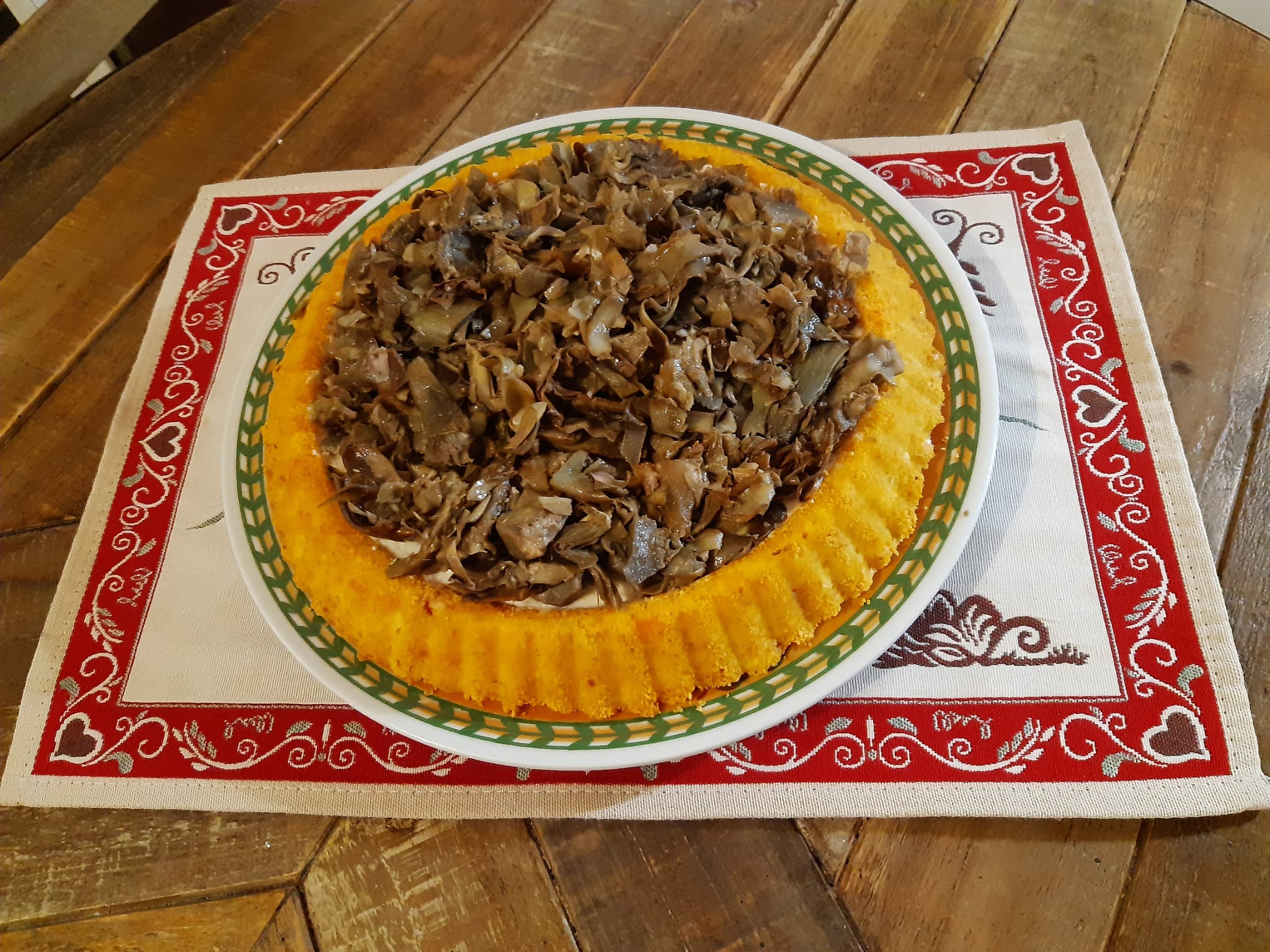 Pizza di patate con carciofi