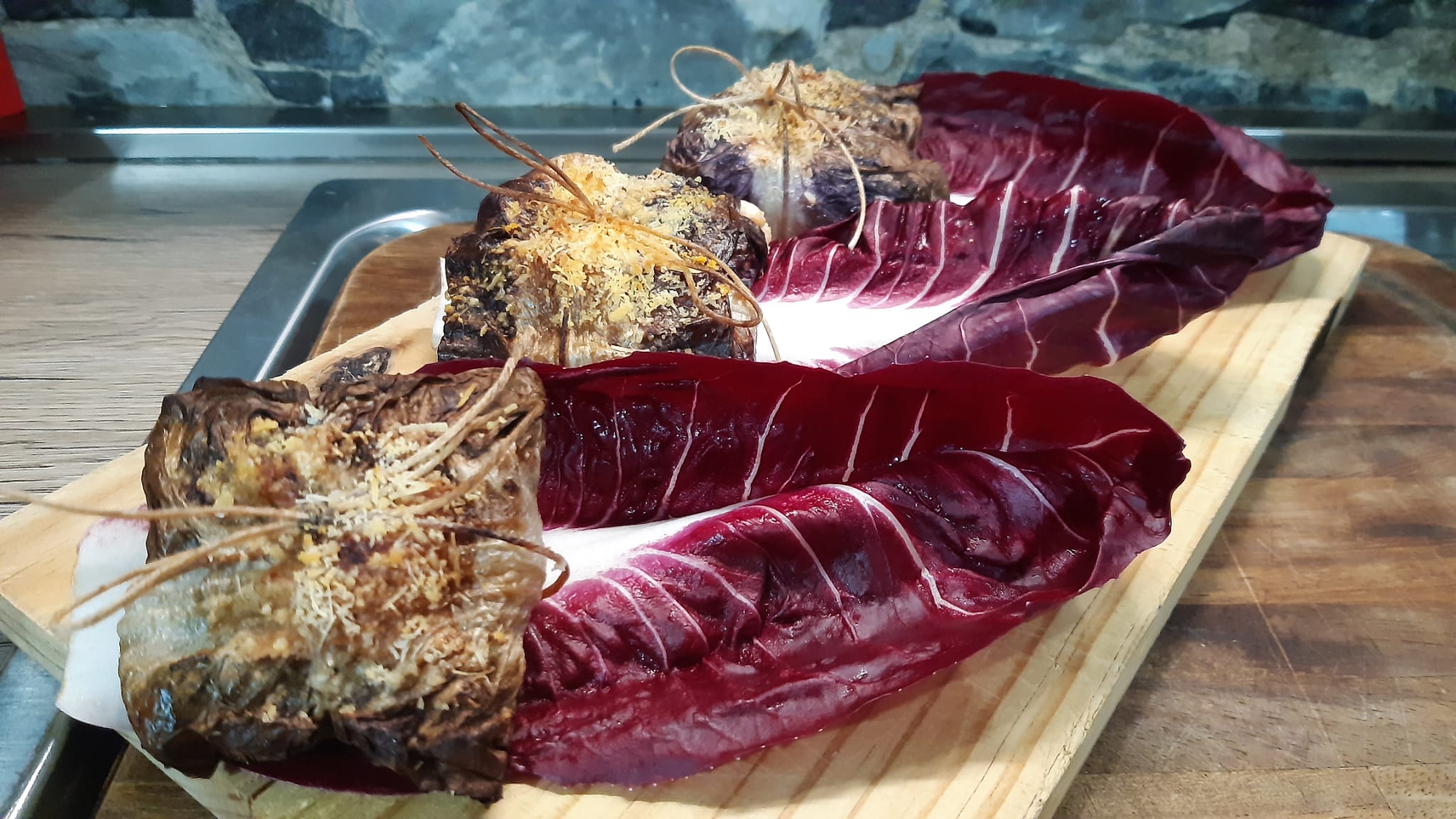 Saccottini di radicchio con ricotta